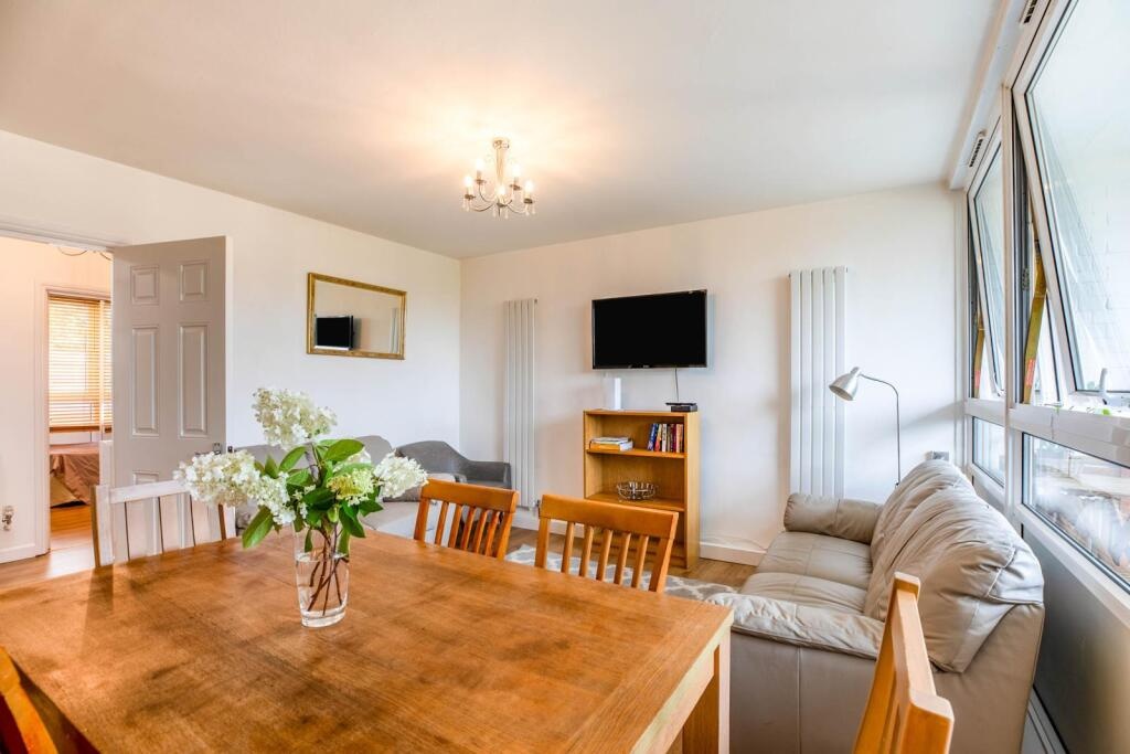 5 Bed Flat, Rothay, NW1 photo 2