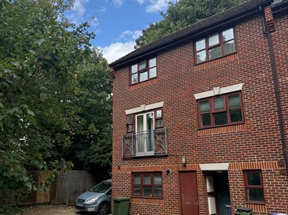 3 Bed End Terrace, Congleton Grove, SE18