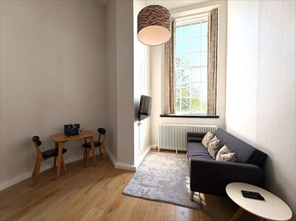 1 Bed Flat, Kingsford Residence, EH7