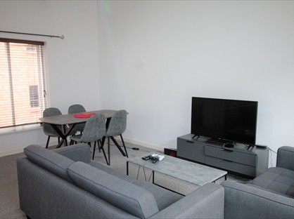 3 Bed Flat, Wood St, L1