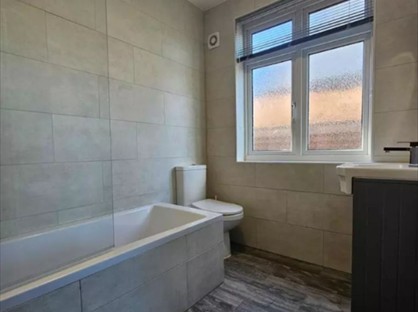 4 Bed Semi-Detached House, Downs Way, KT18