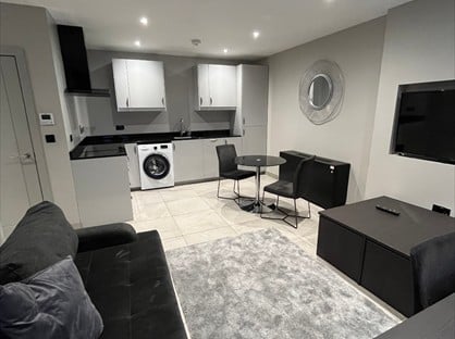 Studio Flat, Trafalgar House, LS1
