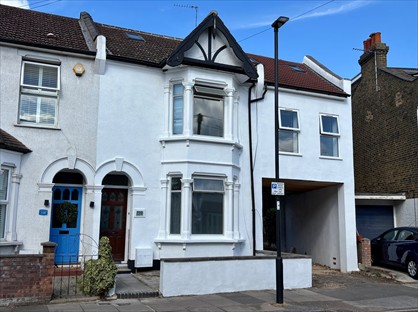 Room in a Shared House, Burleigh Road, EN1