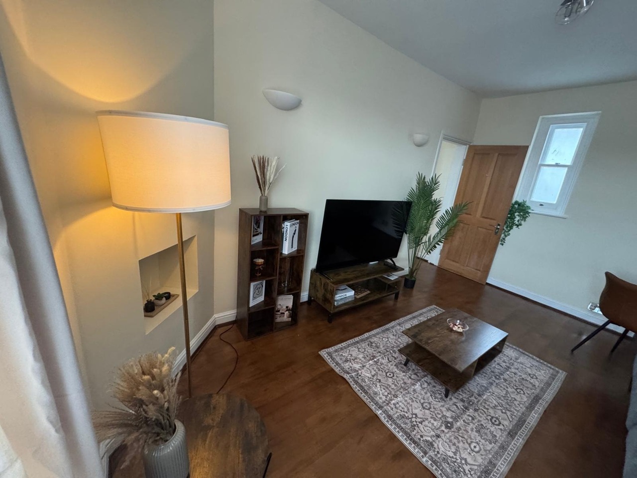 2 Bed Flat, Lauderdale Mansions, W9 photo 2