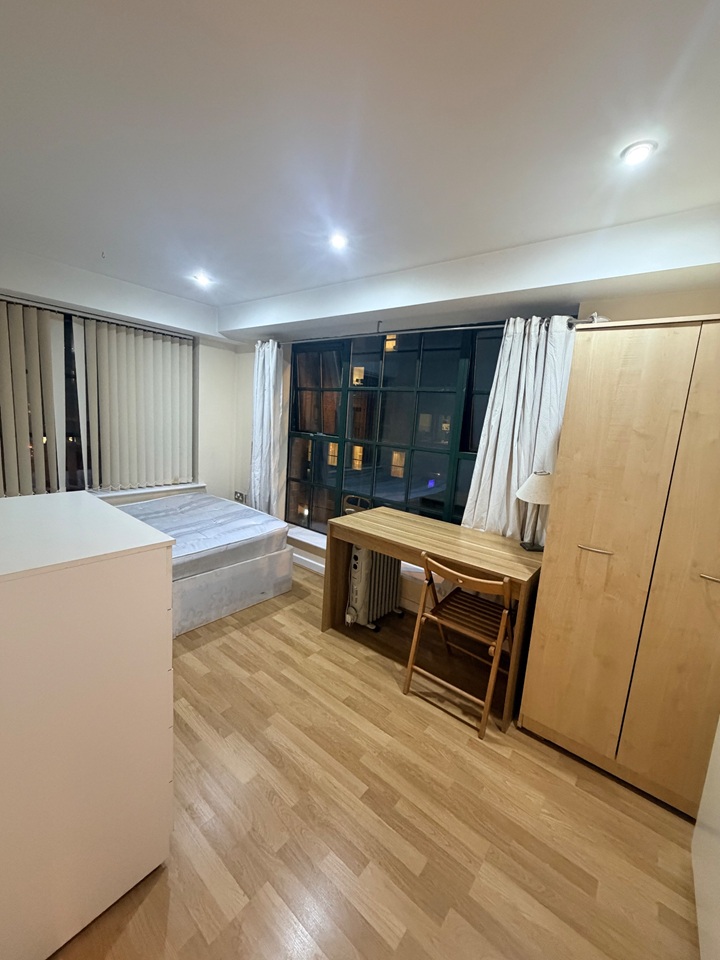 2 Bed Flat, Bradford St, B12 photo 4