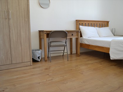 4 Bed Terraced House, Oxley Close, SE1