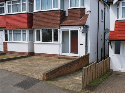 6 Bed Semi-Detached House, Kenmore Road, CR8