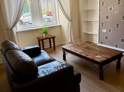 1 Bed Flat, Brucefield Avenue, KY11