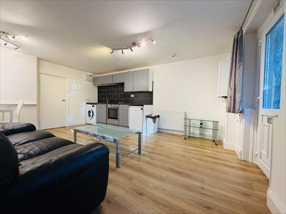1 Bed Flat, Clarendon Road, LS2