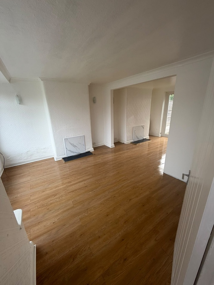 2 Bed Semi-Detached House, North Clifden Lane, M7