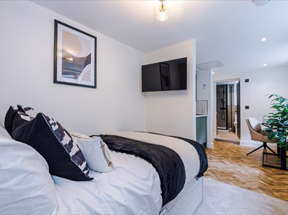 Room in a Shared House, Enderley St, ST5