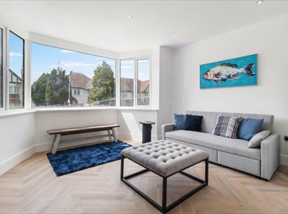 5 Bed Semi-Detached House, Cheyne Walk, NW4