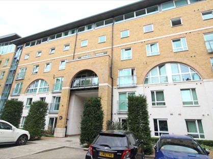 3 Bed Flat, Building, SE18
