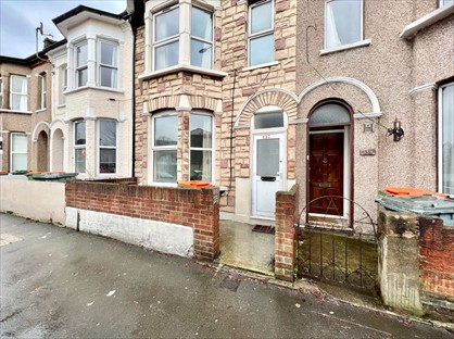 4 Bed Terraced House, Vicarage Lane, E15