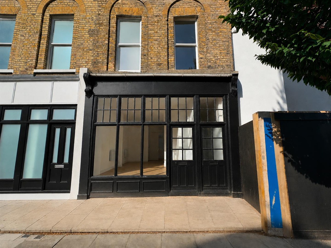 Studio Flat, Royal College St, NW1 photo 3