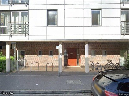 1 Bed Flat, Cross St, PO1
