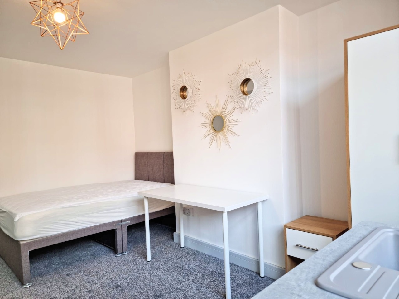 Studio Flat, Park Rd, B13 photo 3
