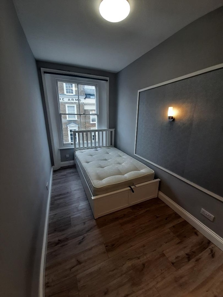 Studio Flat, London, SW1V, N1 7GU photo 2