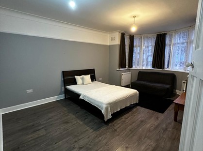 Room in a Shared Flat, Geary Road, NW10