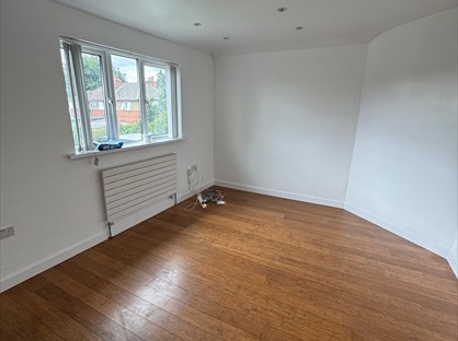 2 Bed Flat, Gaysham Avenue, IG2