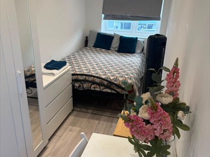 Studio Flat, Fortescue Road, HA8