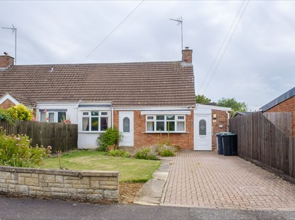3 Bed Bungalow, Ryehill Close, NN14