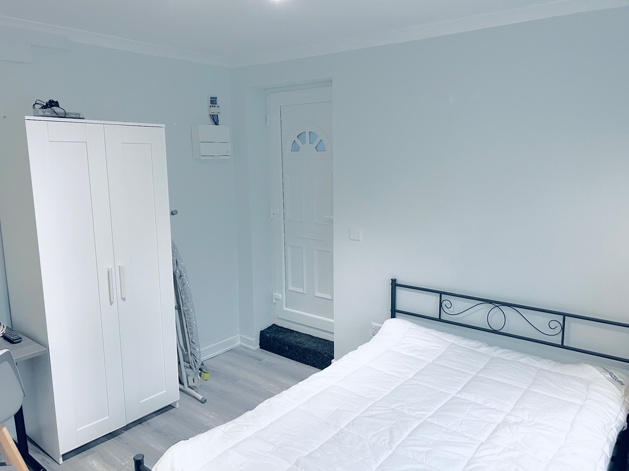 Studio Flat, Russell St, RG1 photo 2