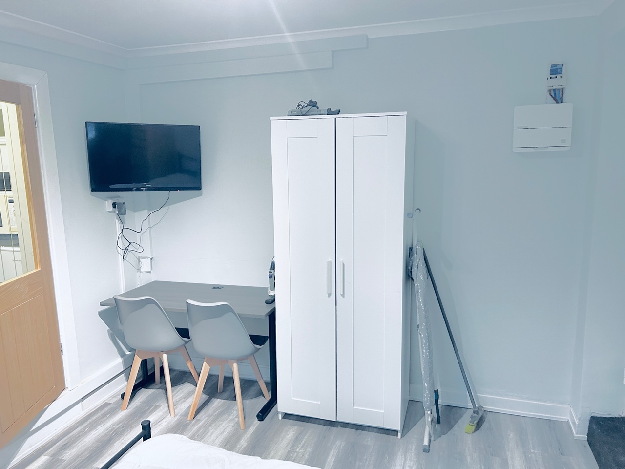 Studio Flat, Russell St, RG1 photo 3