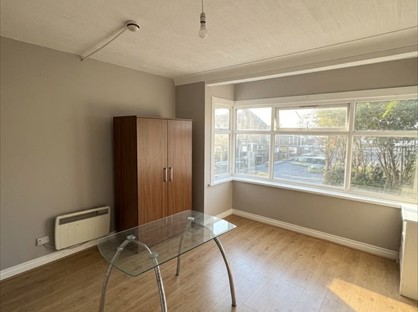 Studio Flat, Hendon Way, NW2