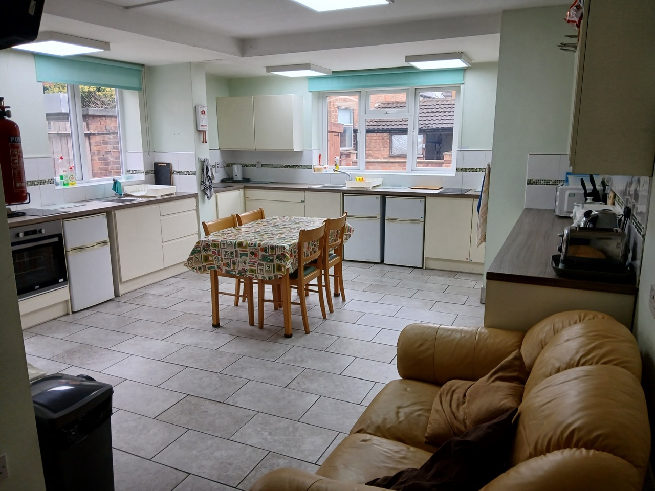 Room in a Shared House, Station Road, NG9
