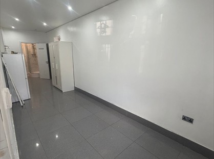 Studio Flat, Whalebone Lane North, RM6