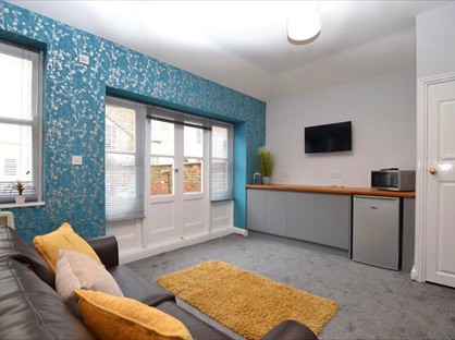 Studio Flat, Albion St, GL52