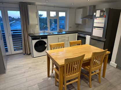 3 Bed Flat, Upper Sutton Lane, TW5