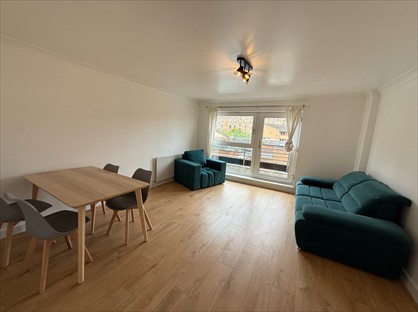 2 Bed Flat, Lymburn St, G3