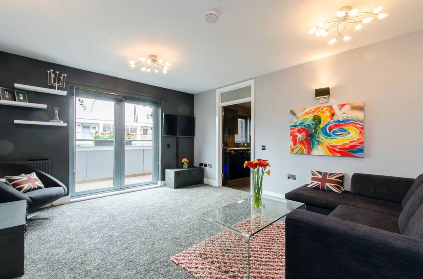 2 Bed Flat, Old Paradise Street, SE11, N1 7GU