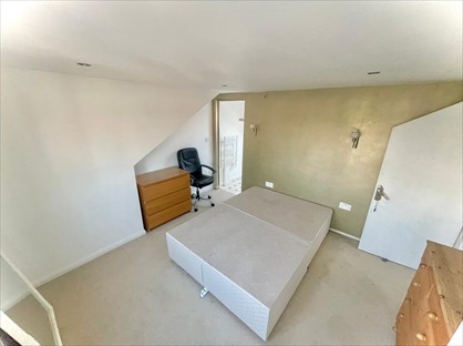 Room in a Shared House, Albion Road, TW3