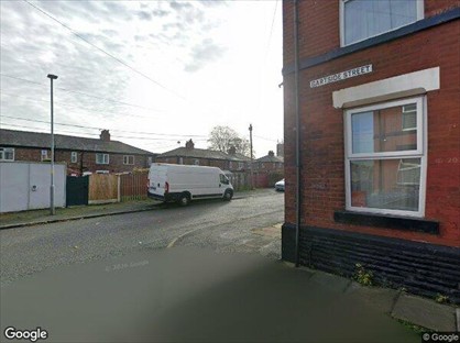 Room in a Shared House, Gartside St, OL7