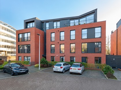 2 Bed Flat, Cruickshank Gardens, EH12