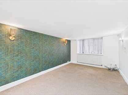 4 Bed Semi-Detached House, Houghton Road, LU5