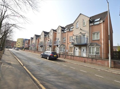 4 Bed Terraced House, Dearden St, M15