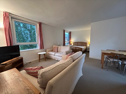 Studio Flat, Wincott Street, SE11