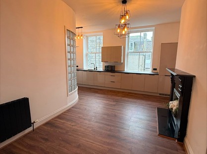 2 Bed Flat, Golden Square, AB10
