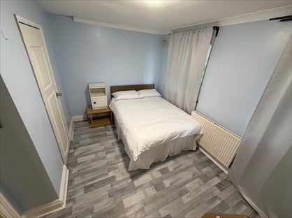 Room in a Shared Flat, Heston, TW5