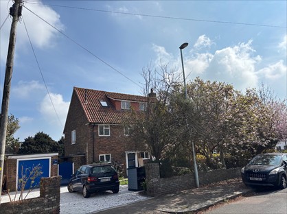 5 bed detached house for rent in 5 Bed Detached House, Forest Road, BN14