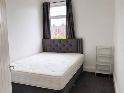 2 Bed Flat, Shiney Row, DH4