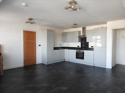 1 Bed Flat, Boileau Court, CR0