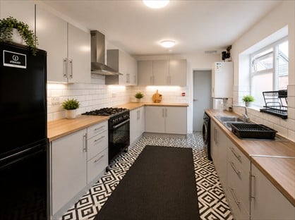 Room in a Shared House, Strensham Road, B12
