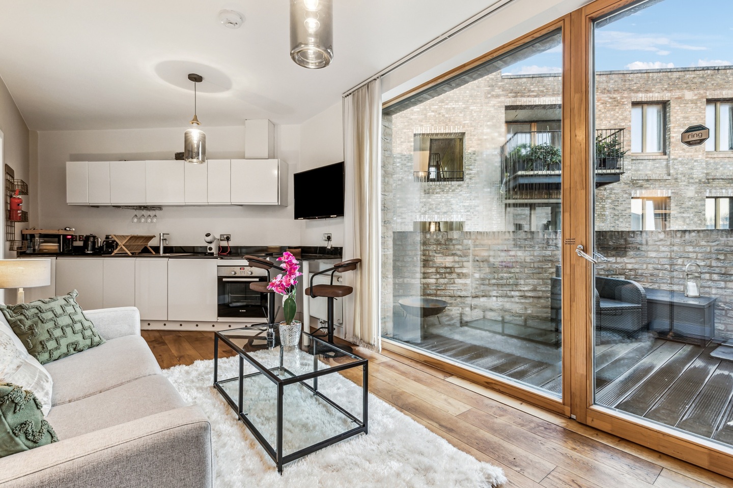 2 Bed Penthouse, Shalfleet Drive, W10