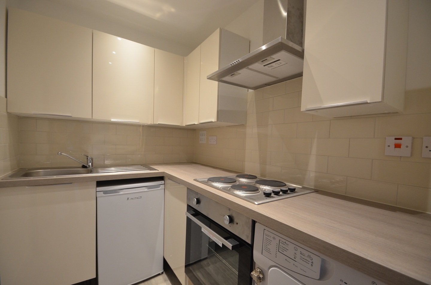 Studio Flat, Century House, LE2 photo 2