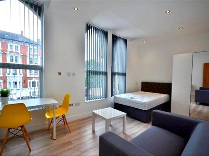 Studio Flat, Century House, LE2